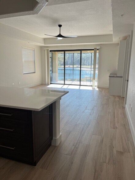 Living room - 100 Laterra Links Cir