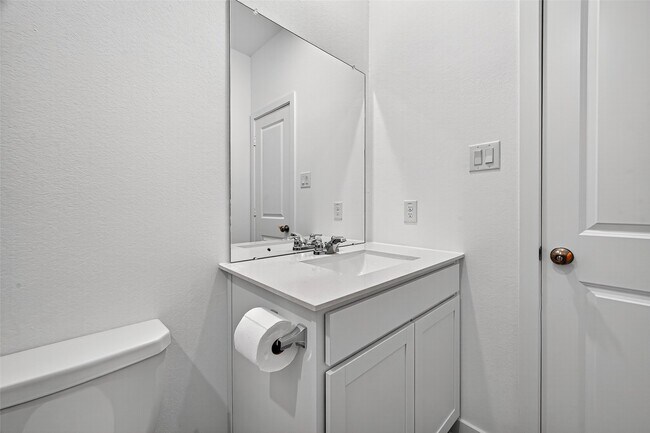 Building Photo - 3028 Avenida Sonoma Dr