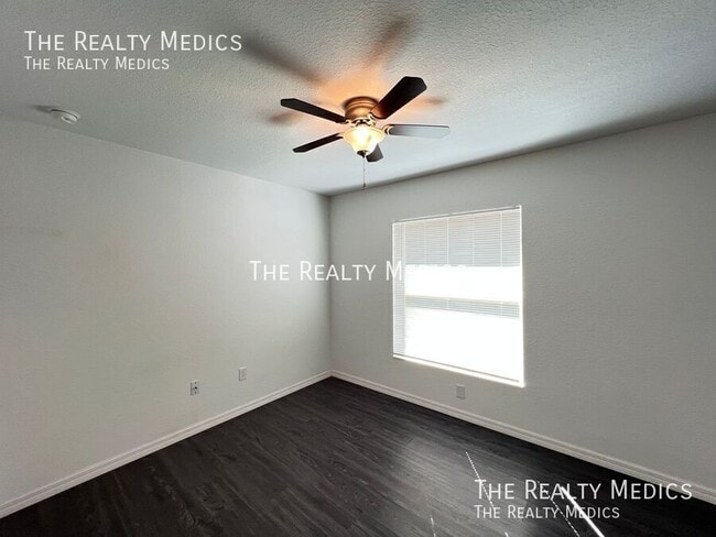 Building Photo - 111 Fisher Rd