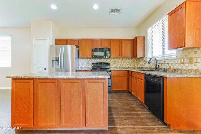 Building Photo - 1554 E Prickly Pear Pl