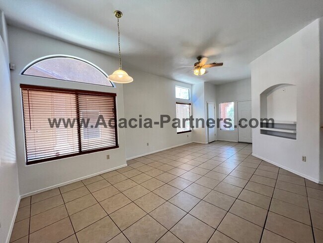 Building Photo - 2BD 2BA in Tres Pueblos w/ Garage & Washer...