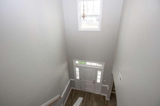 Building Photo - Spacious 3-Bed, 2.5-Bath Modern Home w/ 3-Car Garage in Highcroft – Close to Fort Bragg!