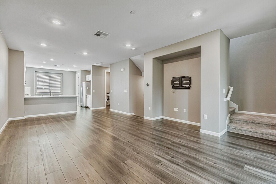 Building Photo - 6436 Laguna Seca Ln
