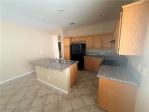 Building Photo - 3658 Solandra St