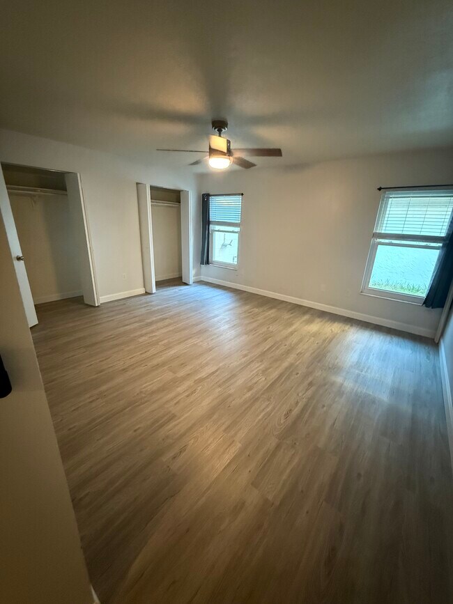 Building Photo - 11827 Hickorynut Dr