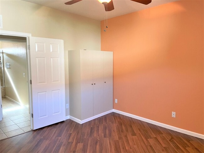 Building Photo - 5579 W Dove Loft Dr