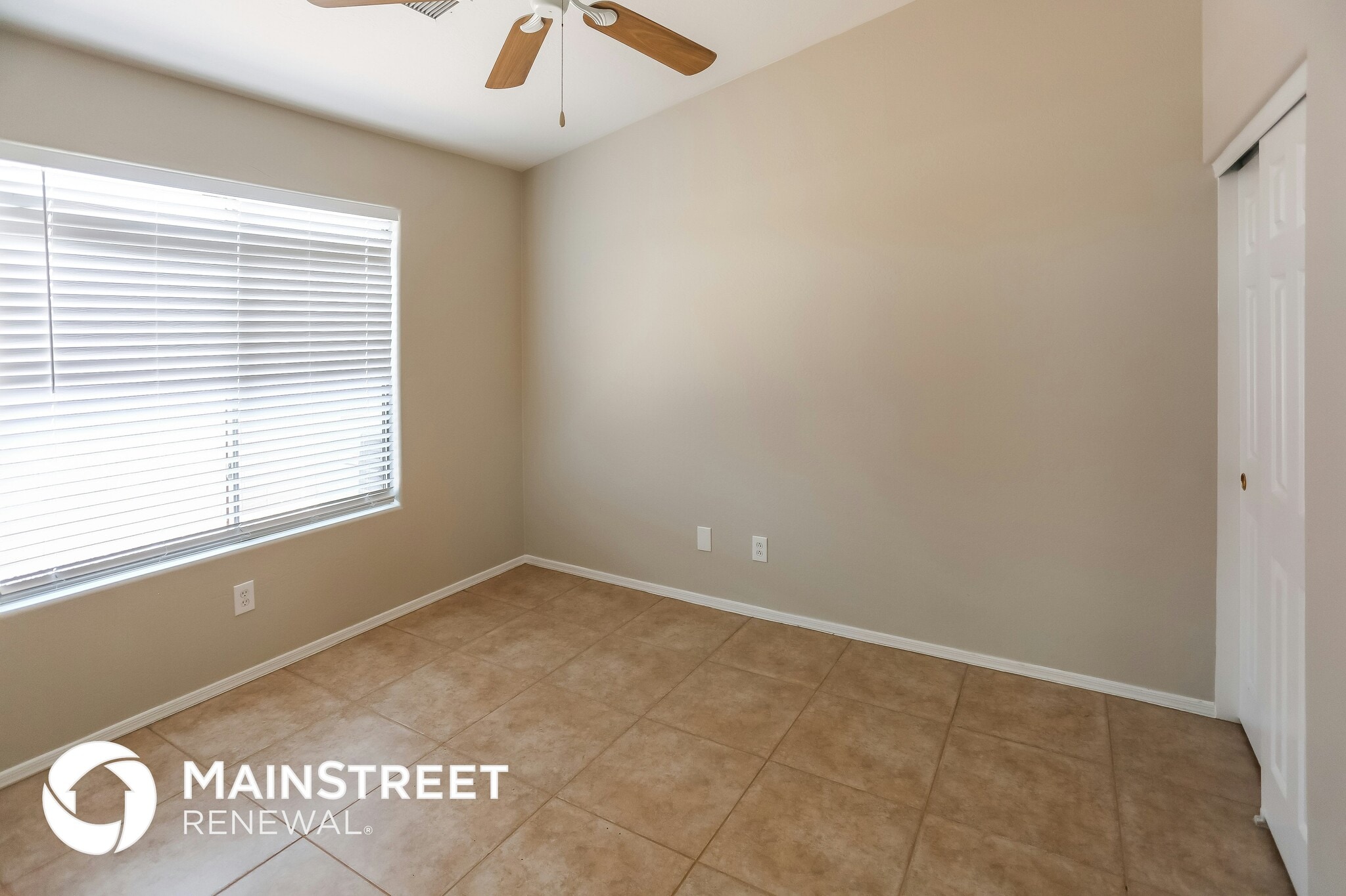 Building Photo - 8612 W Mohave St