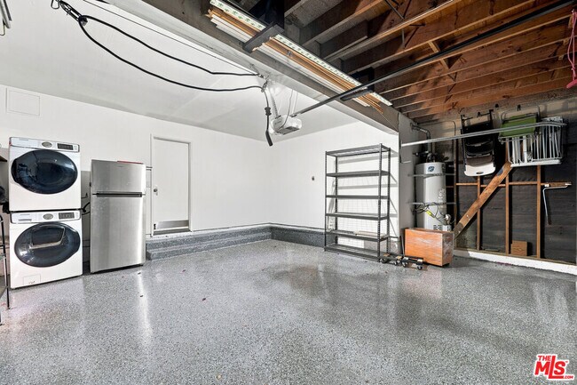 Building Photo - 4355 Chaumont Rd