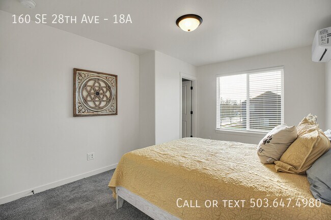Building Photo - 160 SE 28th Ave