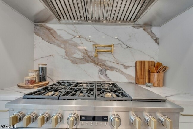 Building Photo - 84 Watchung Ave