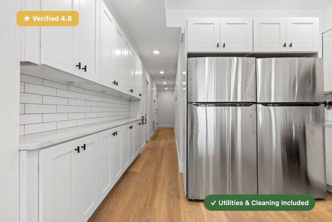 Building Photo - Furnished Private Bedroom with Private Bath in East Boston!