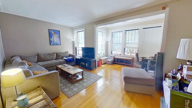 Building Photo - 801 Monroe St