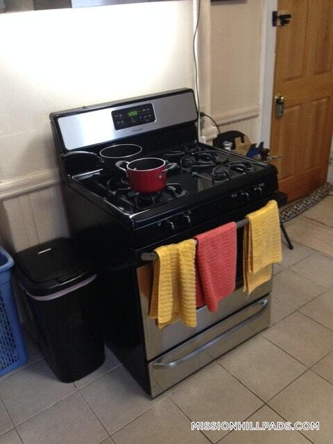 Building Photo - 103 Calumet St