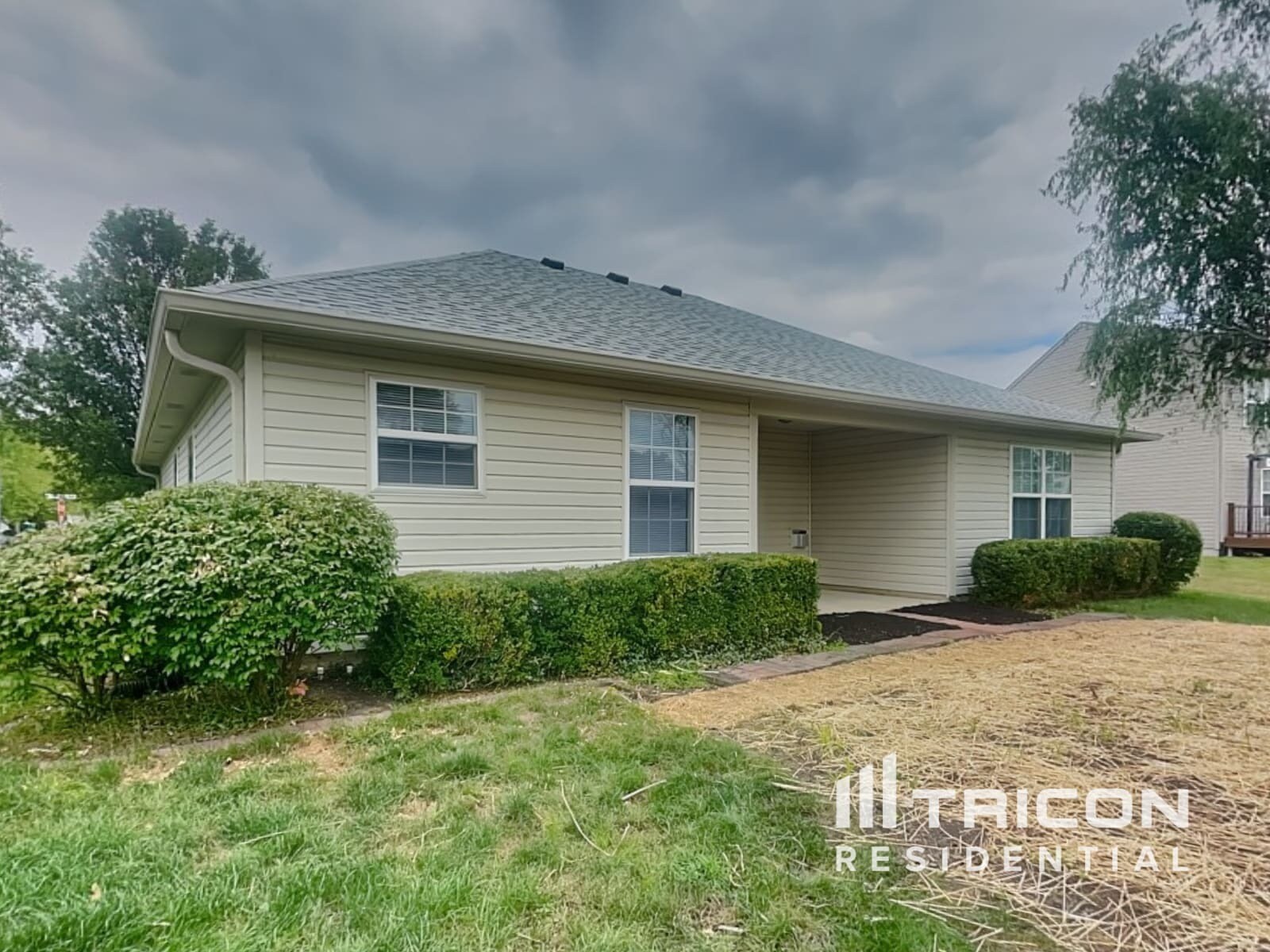 Building Photo - 910 S Shore Ct