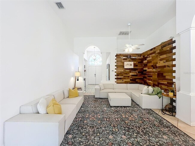 Building Photo - 2125 Emerald Green Cir