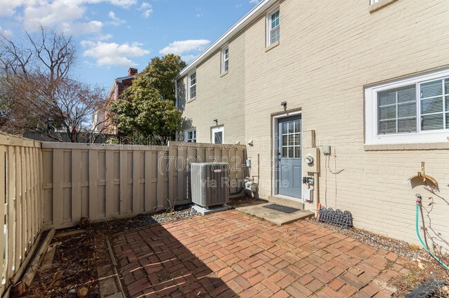 Building Photo - 3822 Keller Ave