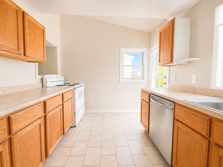 Building Photo - Fantastic 3 Bed/2 Bath Home Available In Conshohocken