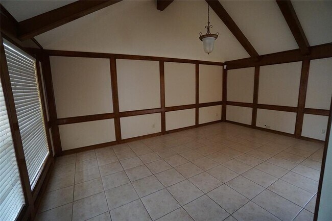 Building Photo - 7827 Candle Ln