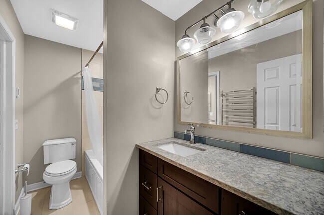 Building Photo - 1401 Wentworth Ct