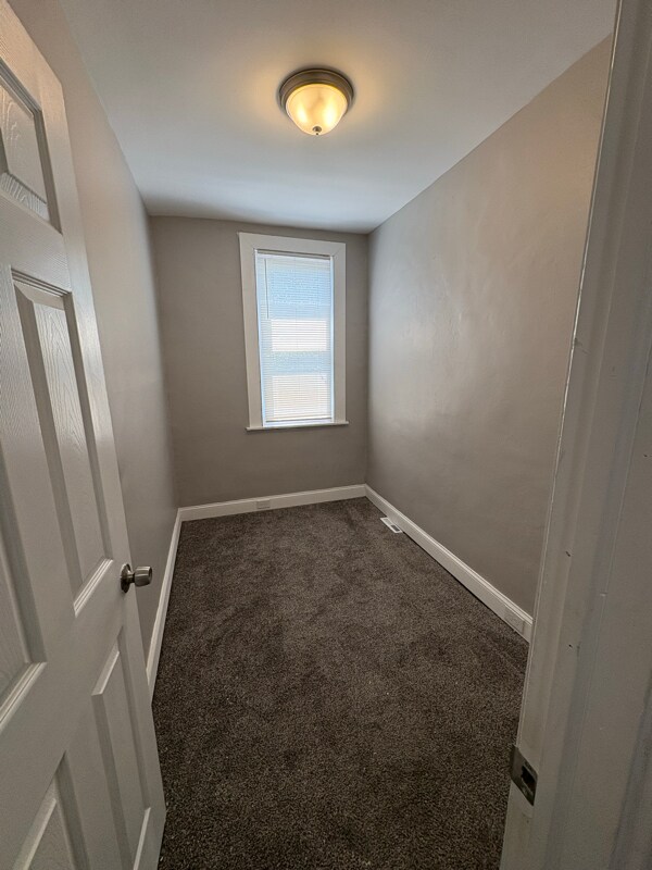 Building Photo - 3013 Ridgewood Ave