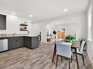 Building Photo - 1152 S 43rd Pl