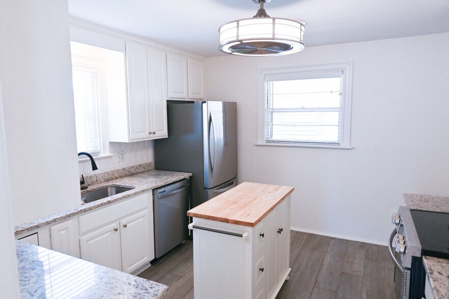 Building Photo - 6013 Patterson Ave