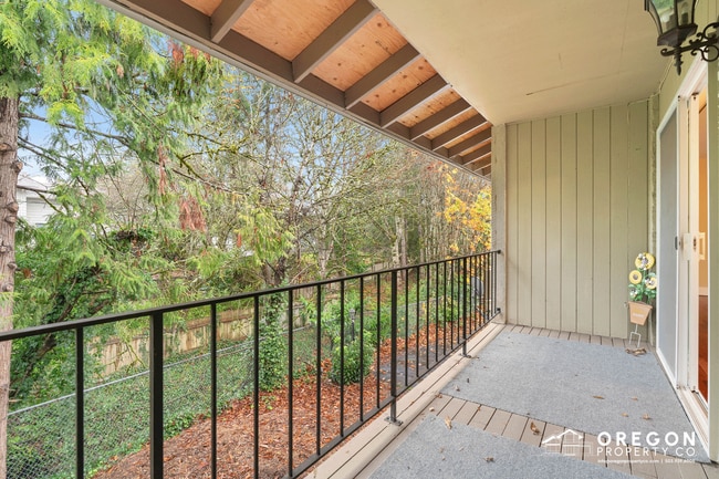 Building Photo - 6801 SW Terri Ct