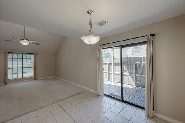 Building Photo - 7720 Theissetta Dr