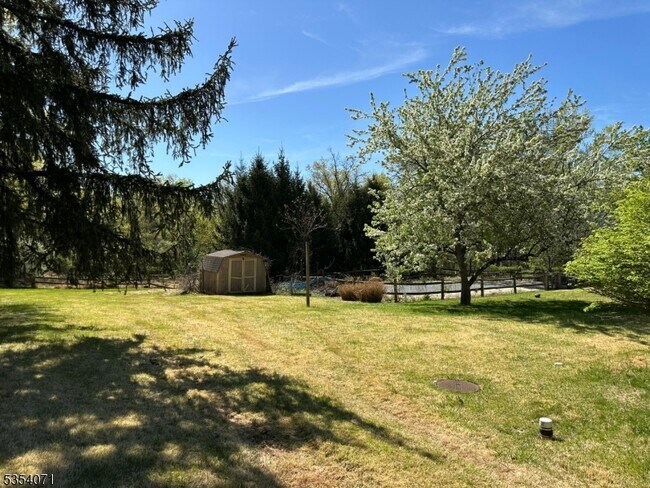 Building Photo - 120 Kosciuszko Rd