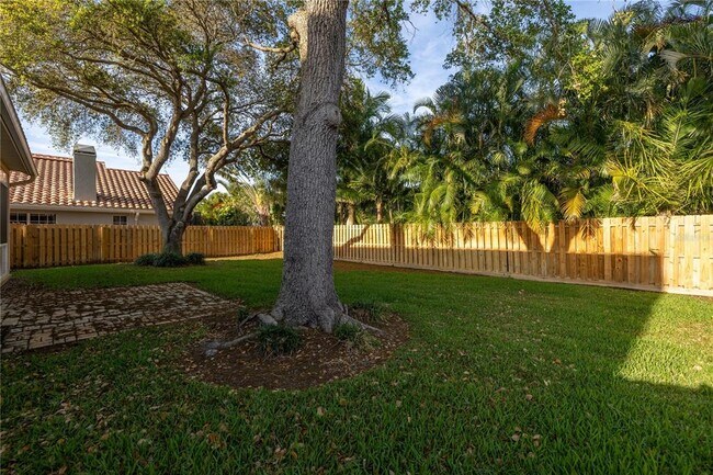 Building Photo - 4832 Queen Palm Terrace NE