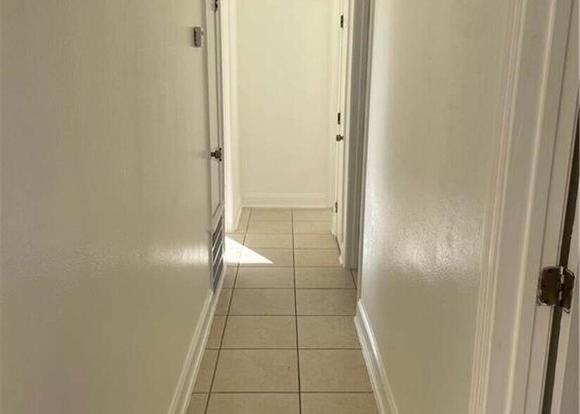 Building Photo - 4321 Joycelyn Dr