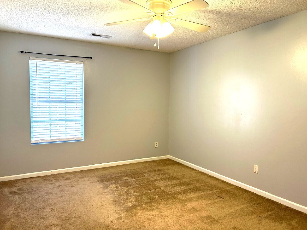 Bedroom 2 - 4505 Garden Club St