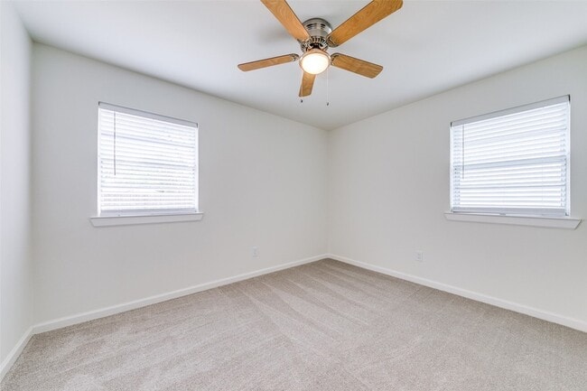 Building Photo - 2917 Dale Dr