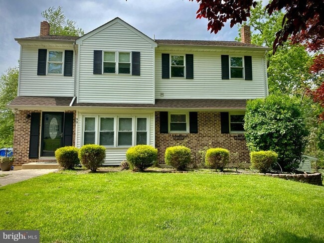 Primary Photo - 99 Ivy Ave