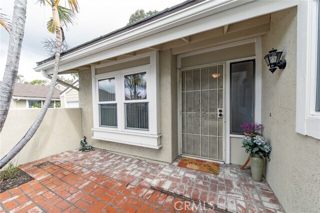 Building Photo - 32 Lone Pine