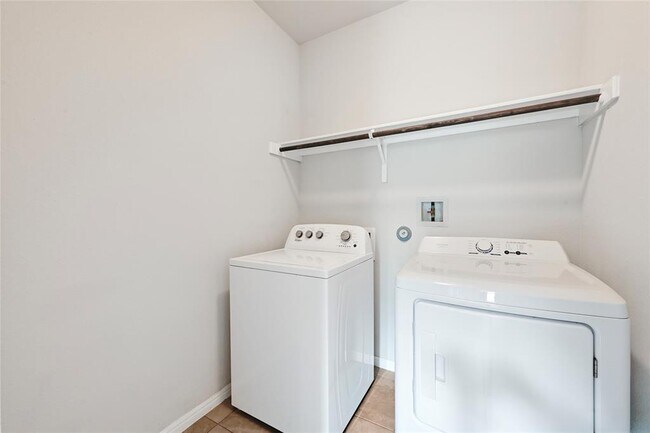 Building Photo - 9713 Briny Shell Wy