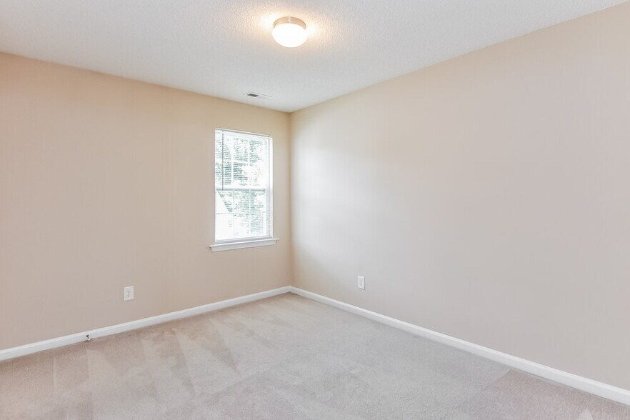 Building Photo - 7004 Paint Rock Ln