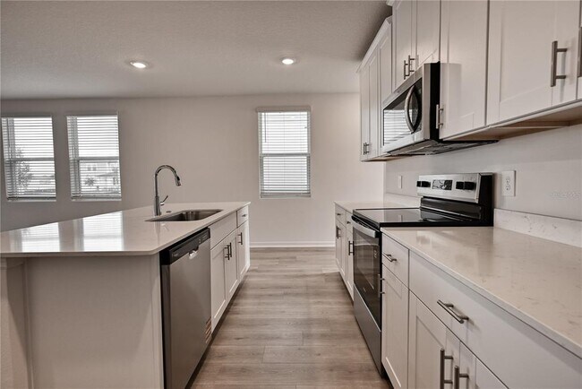 Building Photo - 5521 Clove Row