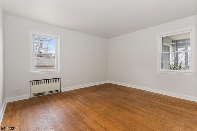 Building Photo - 145 Highview Terrace