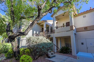 Building Photo - 2 Bedroom 2nd Floor West Vegas Condo