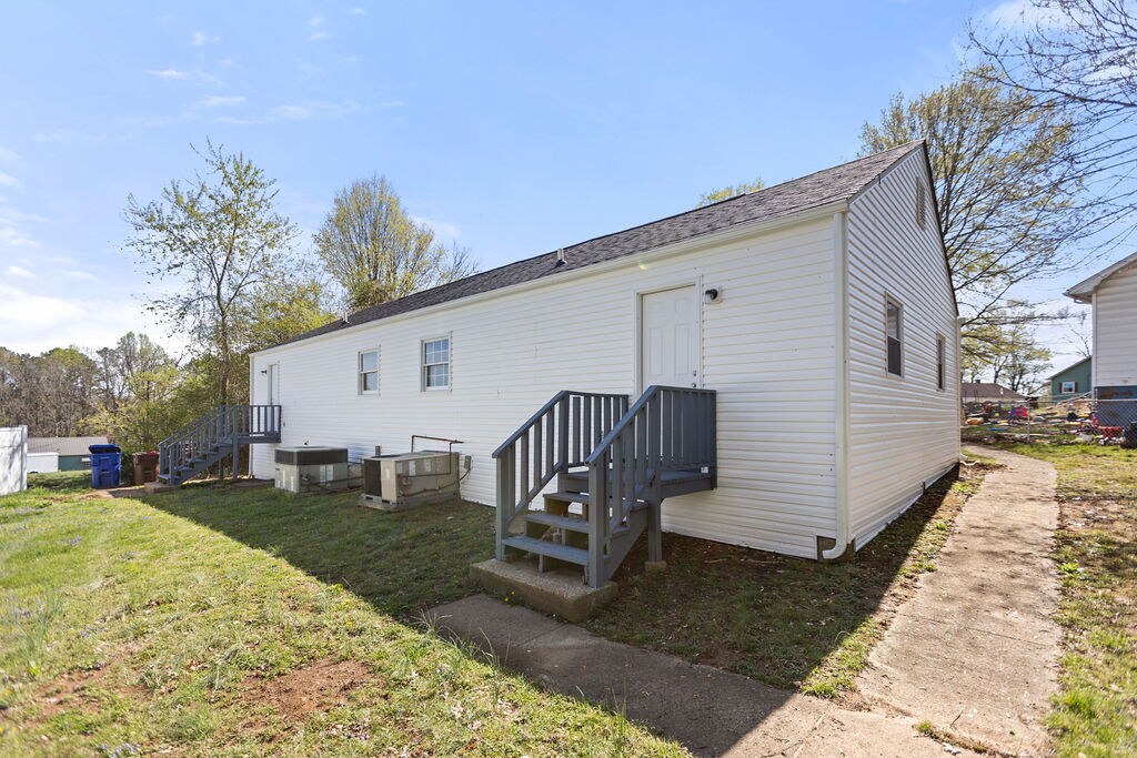 Building Photo - 152 Hamilton Cir