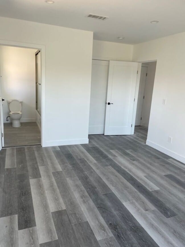 Building Photo - 20811 Tiara St