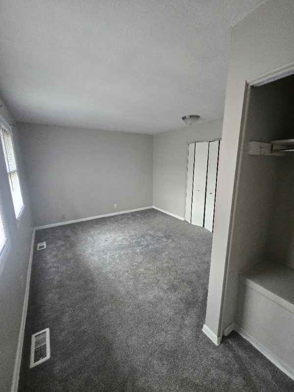 Building Photo - 363 Pershing Ave NE