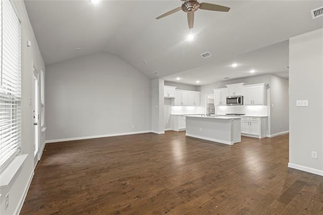 Building Photo - 10641 Enchanted Rock Wy