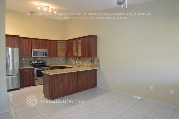 Building Photo - 8793 NW 142nd Ln