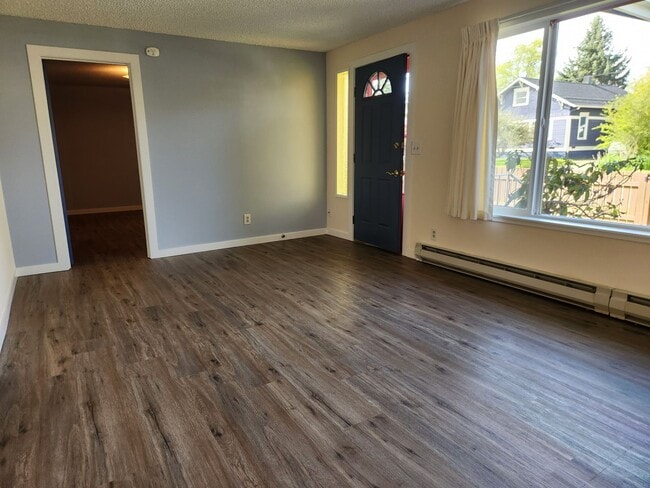 Building Photo - 708 Virginia St