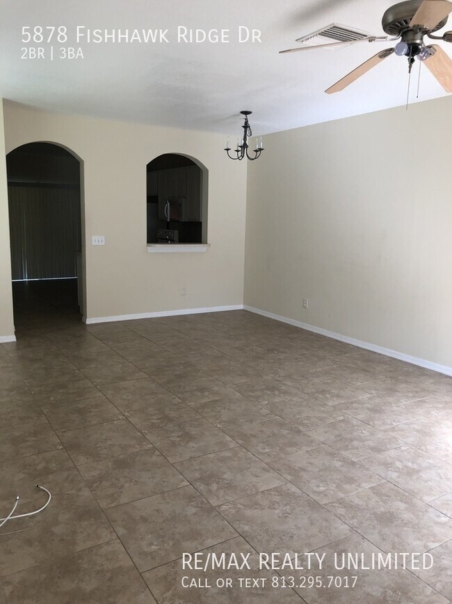 Building Photo - 5878 Fishhawk Ridge Dr