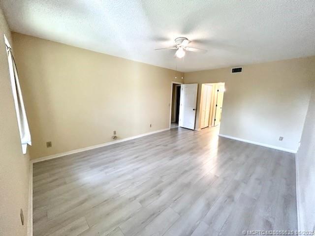 Building Photo - 200 SE Four Winds Dr