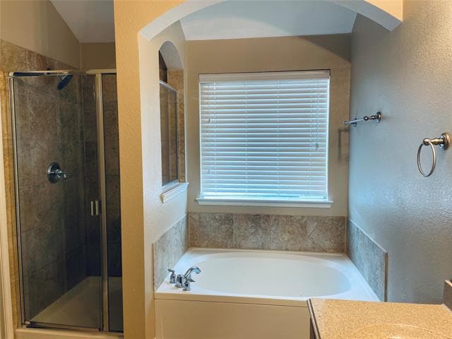 Building Photo - 3007 Pinecrest Dr