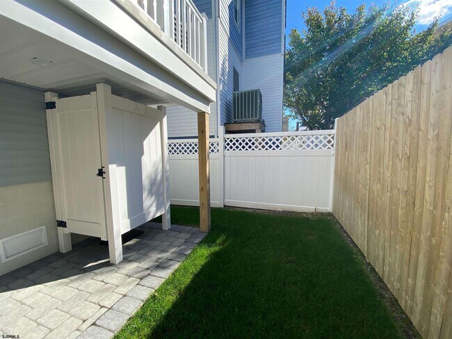 Building Photo - 118 N New Haven Ave